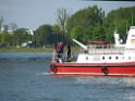 Motor Segelboot mit Motorschaden trieb gegen Alte Liebe bei Koeln Rodenkirchen P028